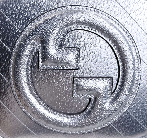 激安グッチバッグコピー着用イメージ